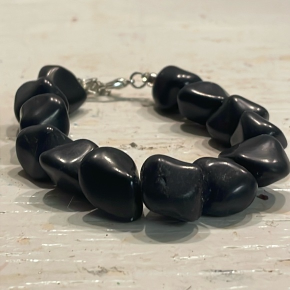 8” polished black onyx bracelet with lobster clasp - Picture 2 of 12